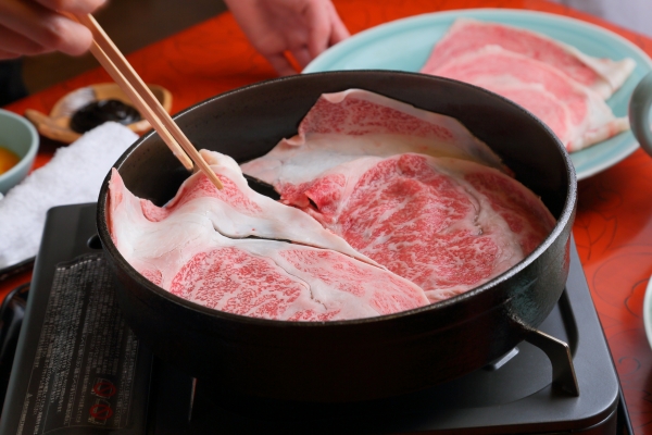すき焼き～肉を焼く～